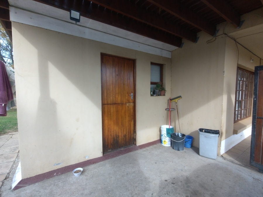 6 Bedroom Property for Sale in Kruisfontein Eastern Cape